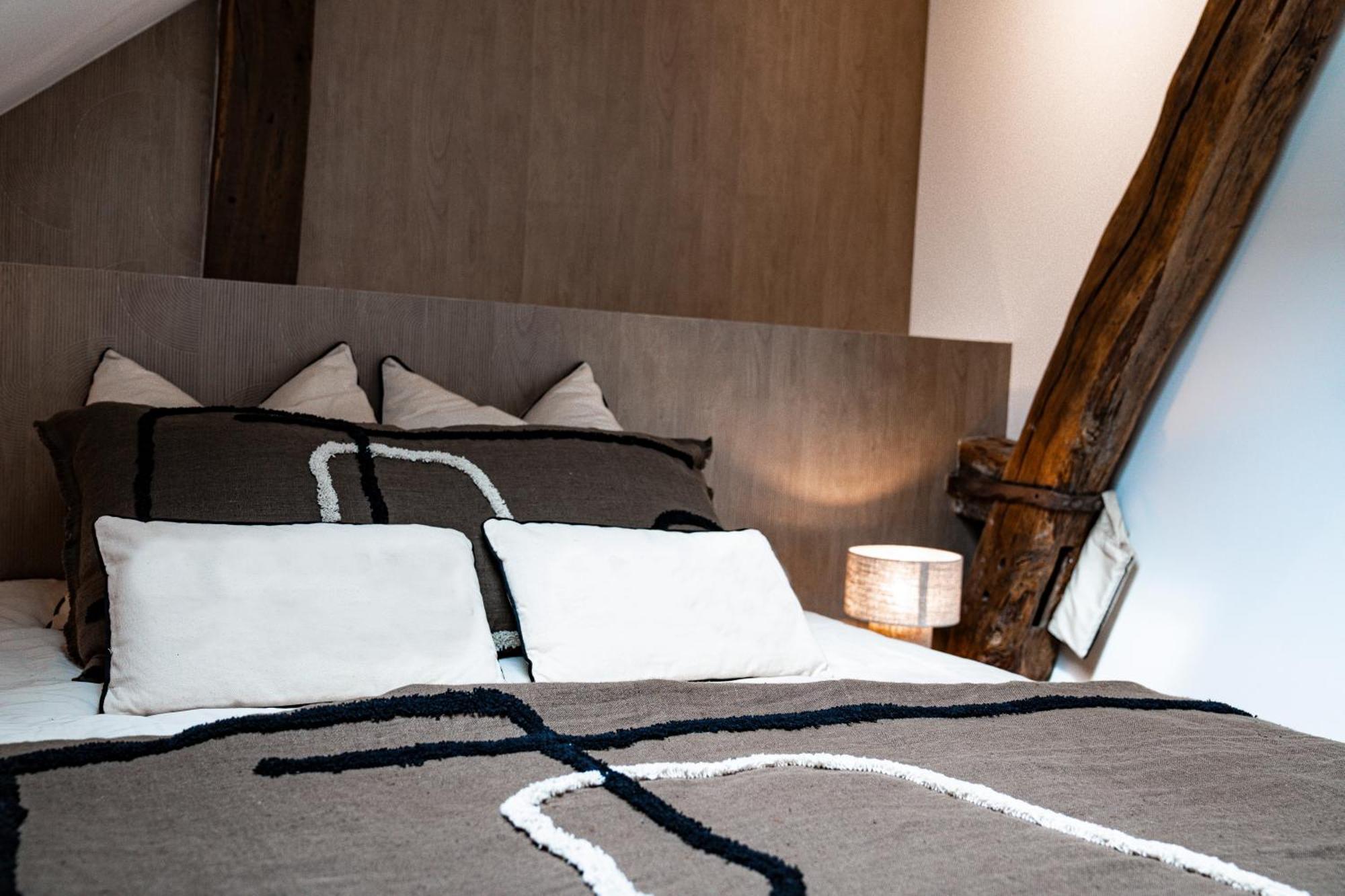 Velvet - Best Keys - Maison Duplex Elegante - Plein Centre Ville - Deco Minimaliste & Cosy - Literie Haut De Gamme - 2 Chambres Separees - Lit Queen Size & 1 Canape Convertible - Smart Tv - Wifi Fibre - Check-In Autonome Sens Eksteriør bilde